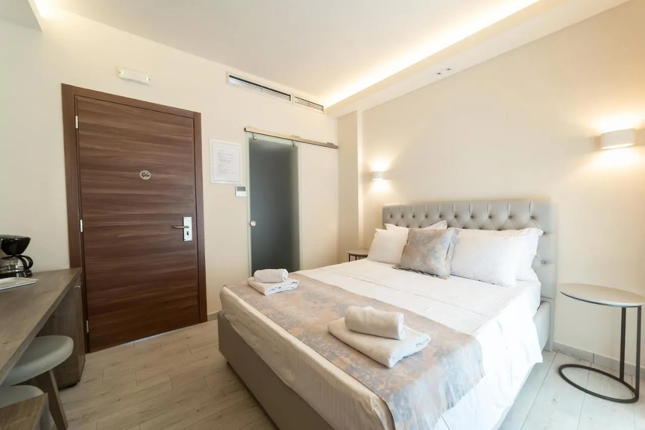 Peraía Luxury Plateia Rooms 0*,