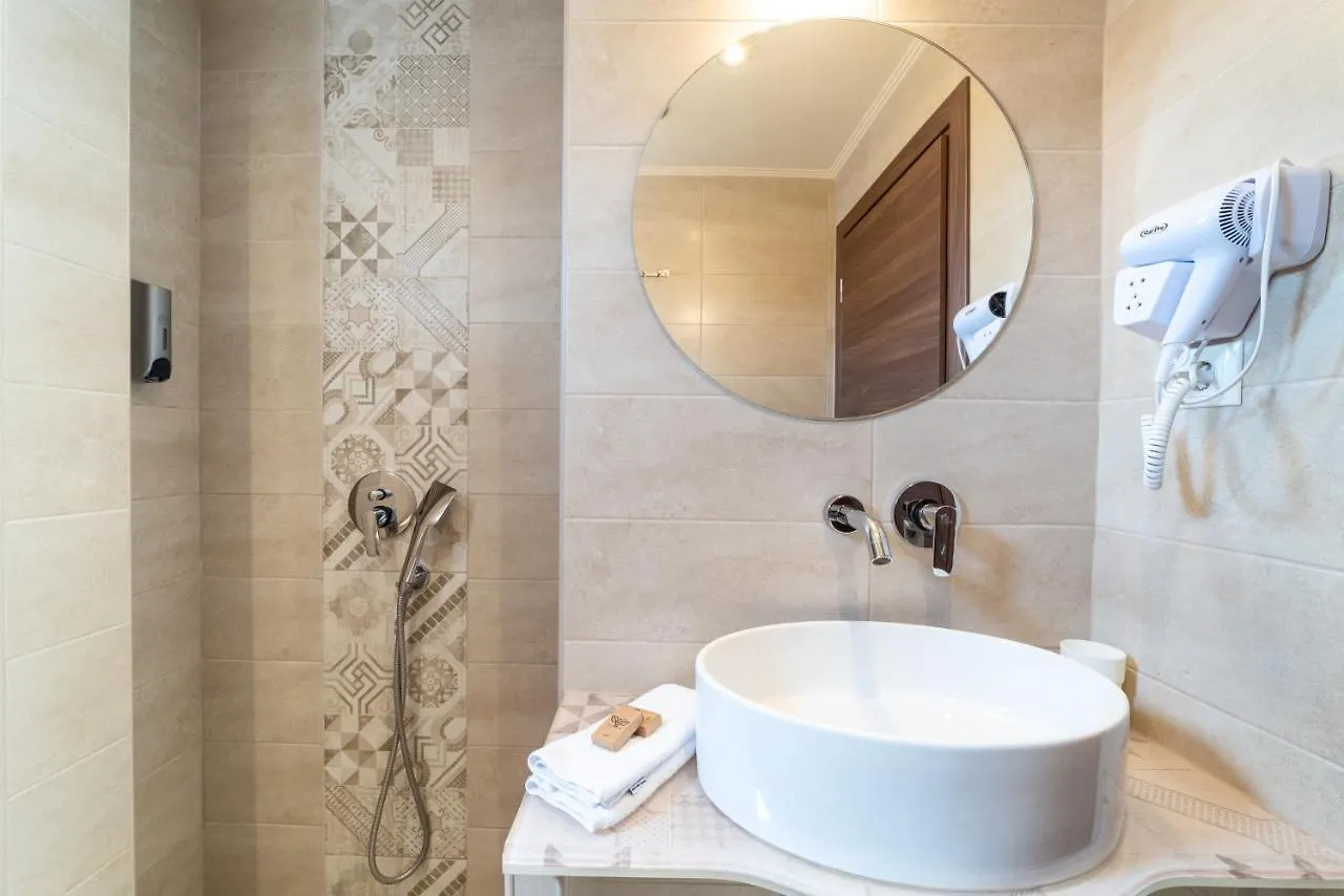 Peraía Luxury Plateia Rooms
