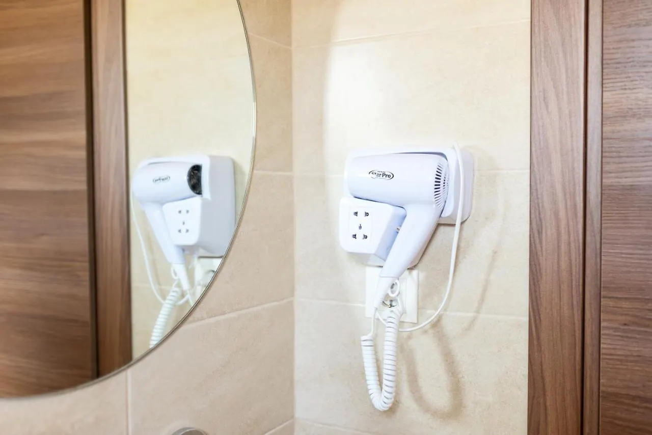 דירה Peraía Luxury Plateia Rooms