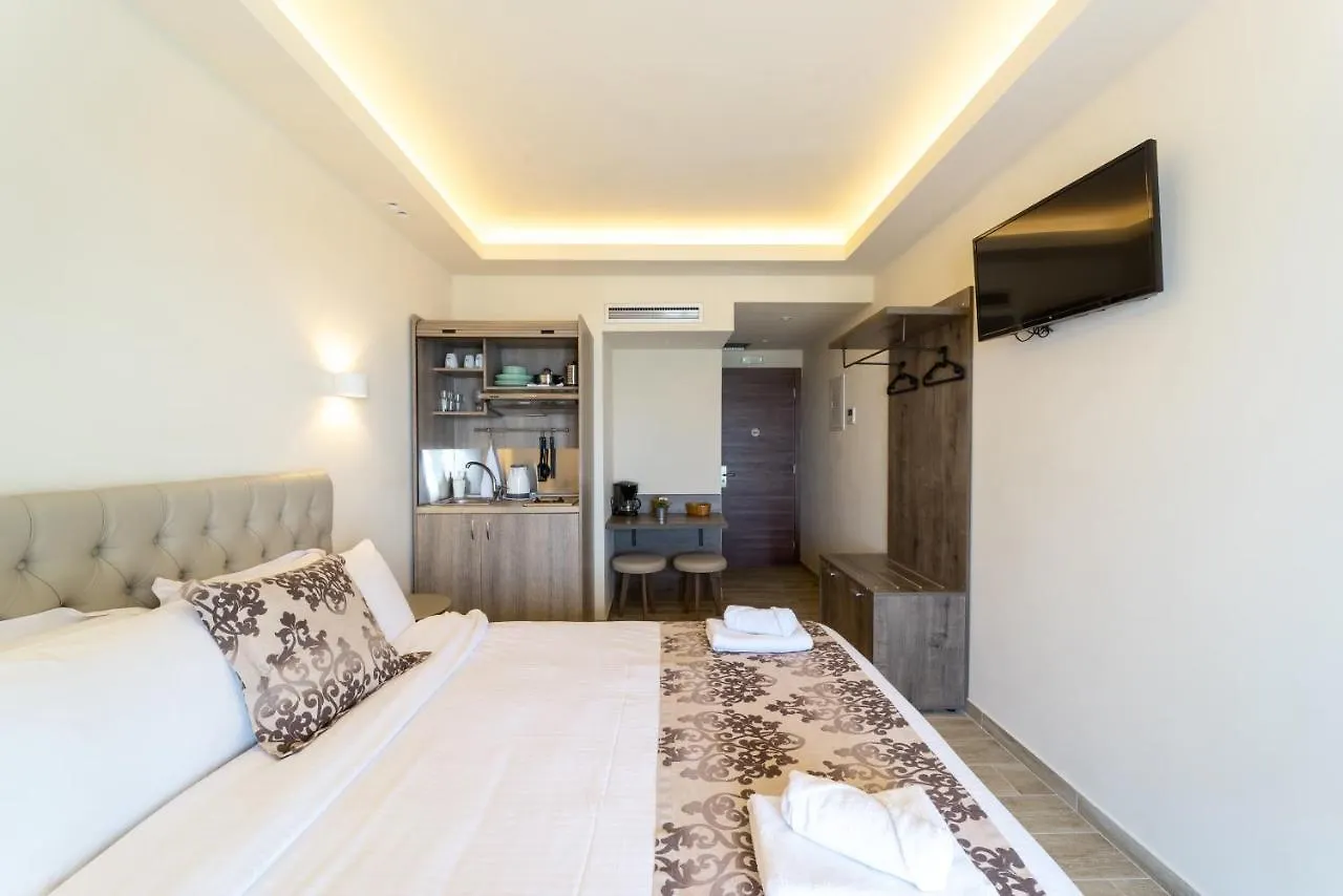 Peraía Luxury Plateia Rooms 0*,  יוון