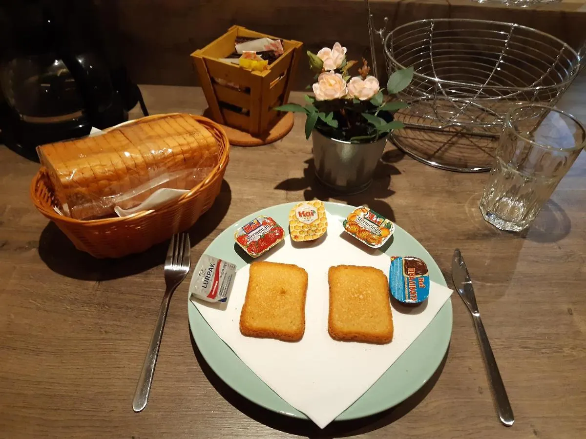 דירה Peraía Luxury Plateia Rooms יוון
